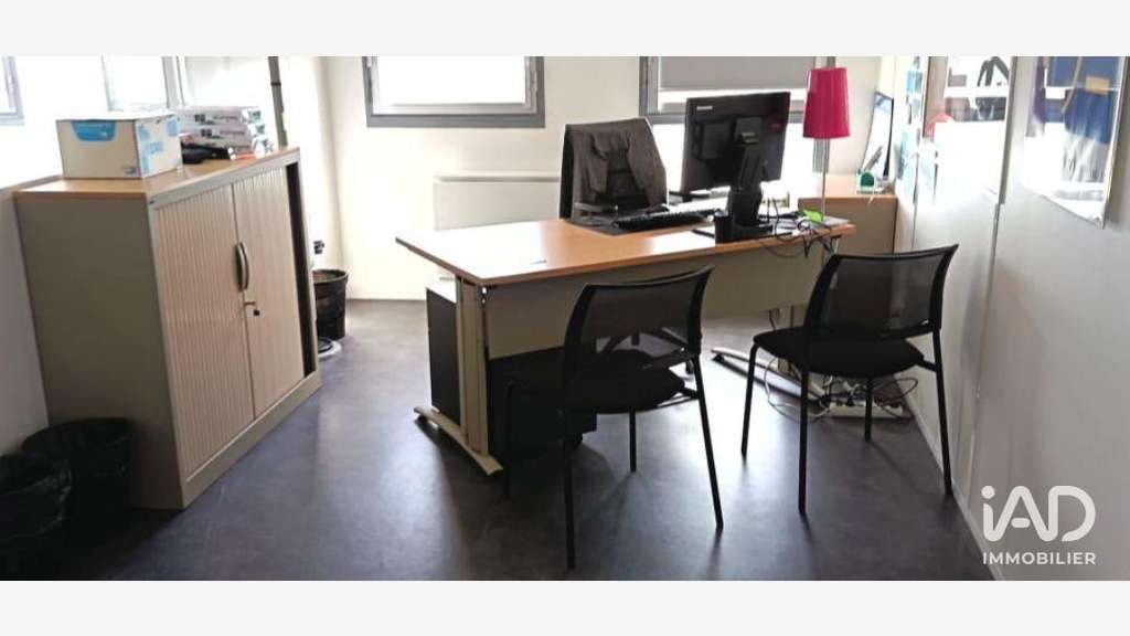 Vente bureaux 237m² à Montigny-le-Bretonneux