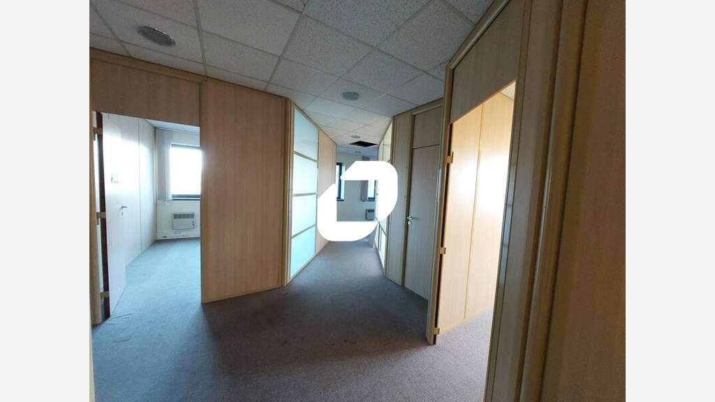Vente Bureaux 821m² Montigny le bretonneux