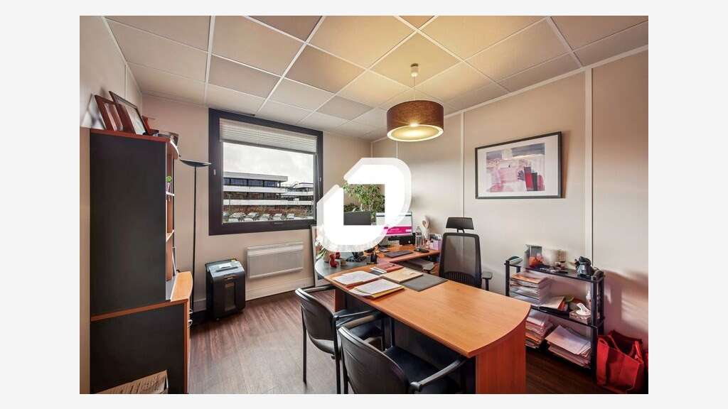 Vente Bureaux 197m² Montigny le bretonneux