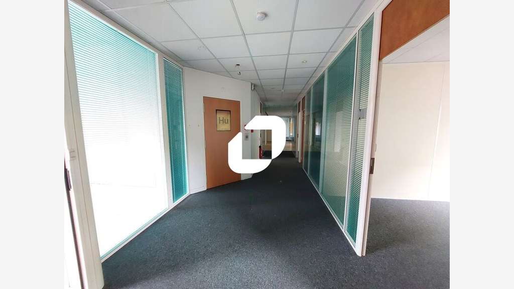 Vente Bureaux 188m² Montigny le bretonneux