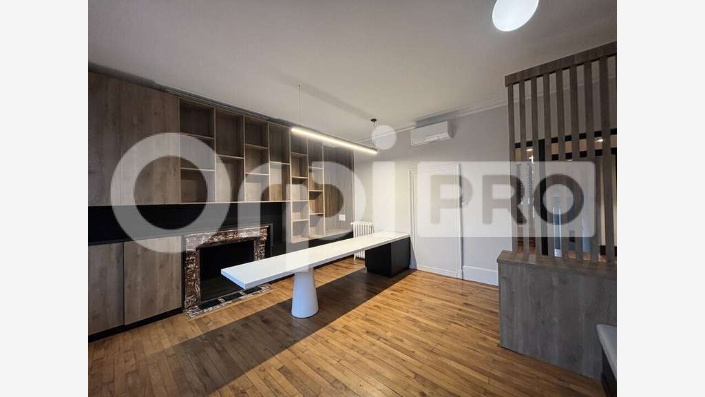 Bureau 282m² à vendre à Montluçon centre