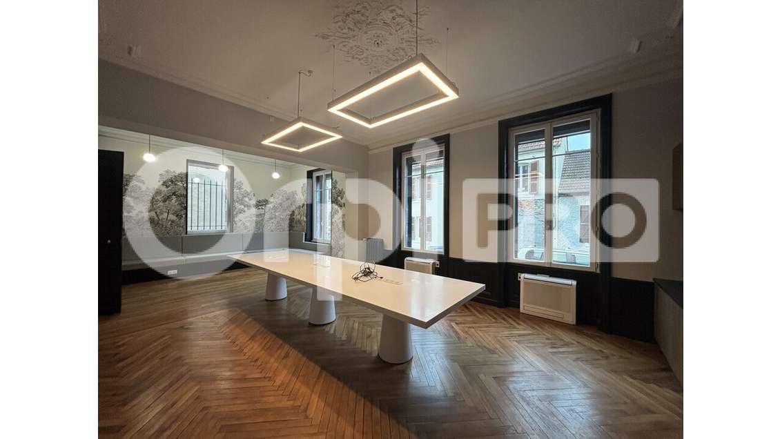 Bureau 282m² à vendre à Montluçon centre