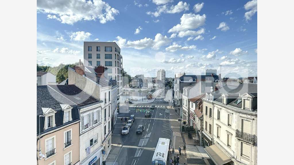 Bureau 147m² R+3 à vendre à Montluçon