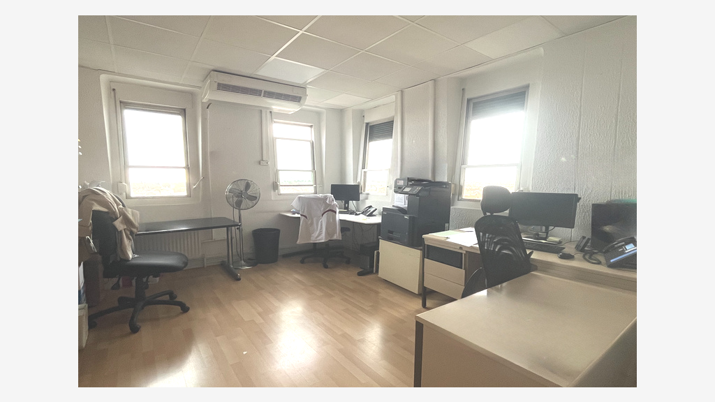 Bureaux 250m² R+8 à vendre à Montpellier Polygone