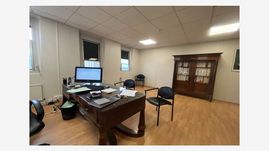Bureaux 250m² R+8 à vendre à Montpellier Polygone