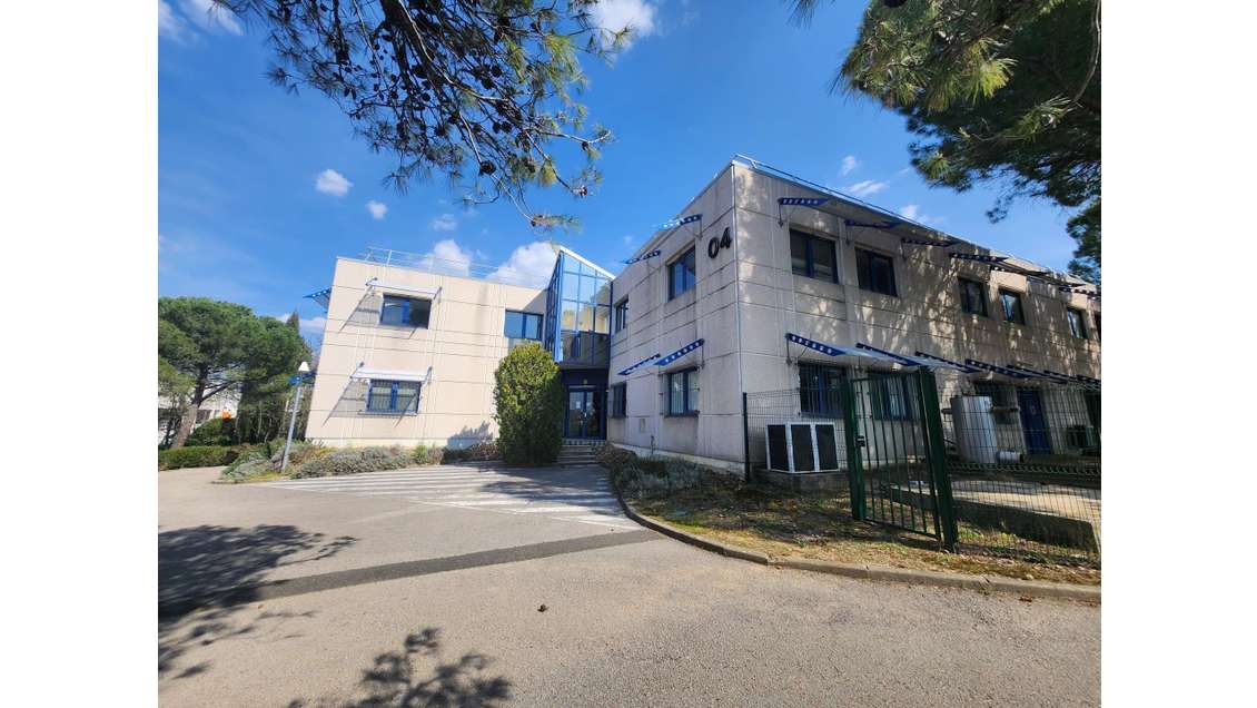 AV immeuble tertiaire 1 540m² à Montpellier Nord