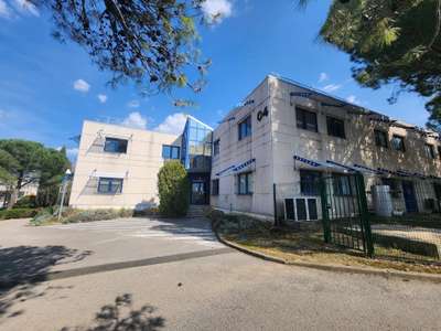 AV immeuble tertiaire 1 540m² à Montpellier Nord
