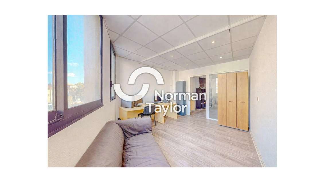 Plateau de bureaux 97m² à vendre à Antigone