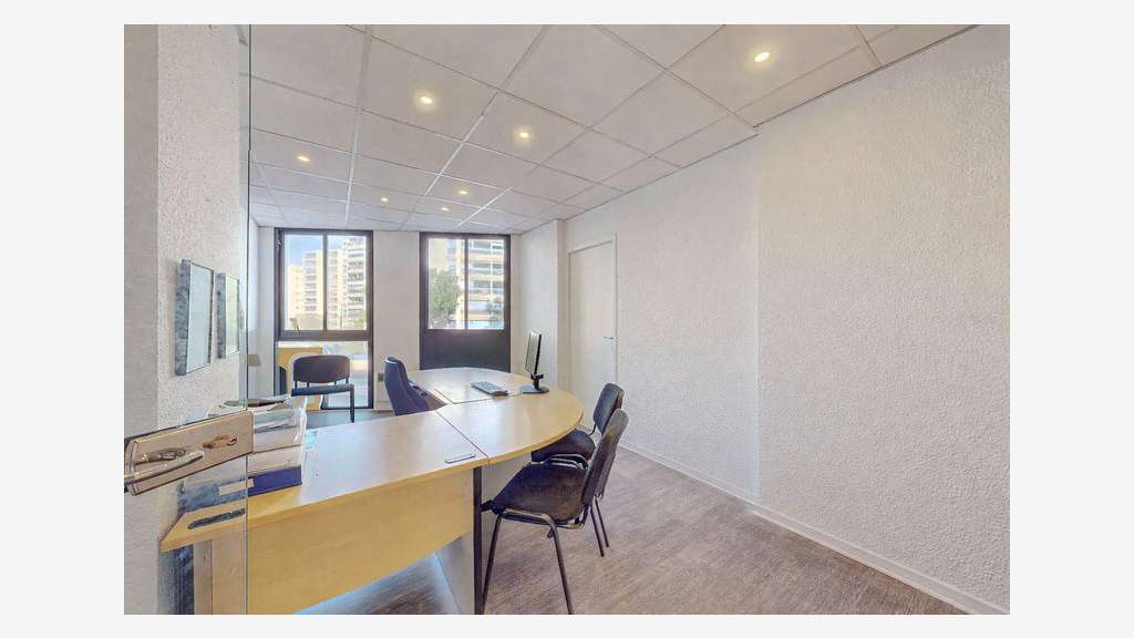 Plateau de bureaux 97m² à vendre à Antigone