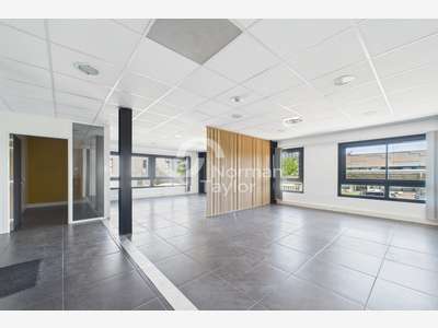 Bureaux aménagés 302m² à vendre Parc 2000
