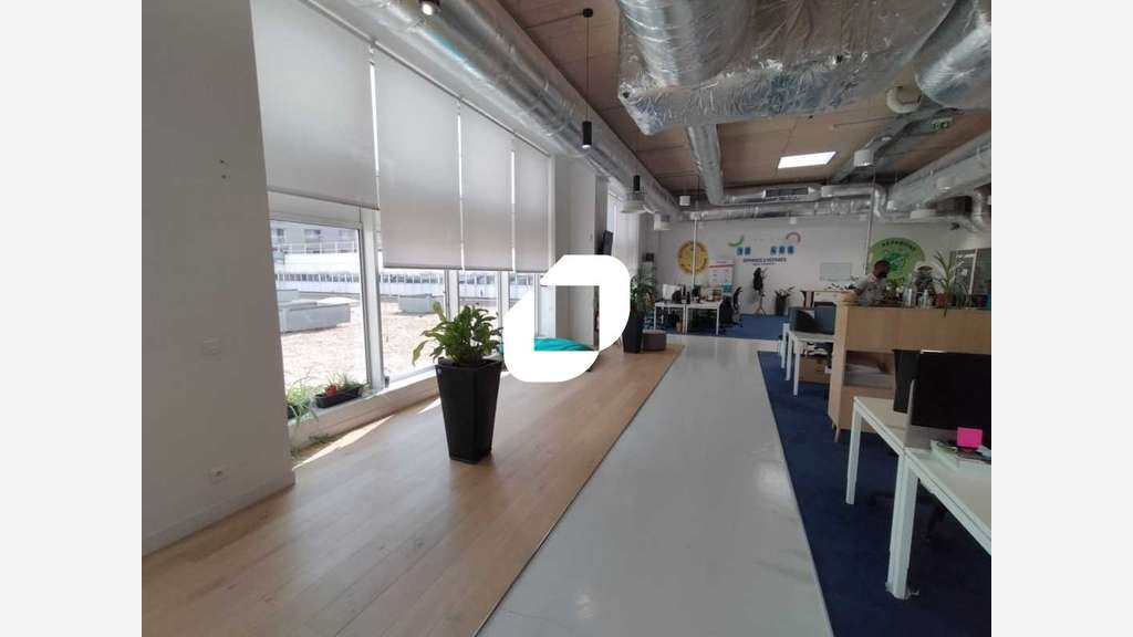 Vente Bureaux 879m² Montreuil