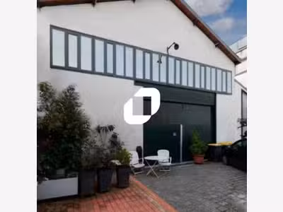 Vente Bureaux 935m² Montreuil