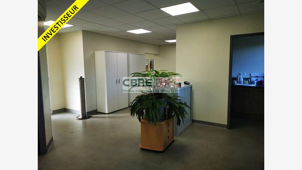 Vente murs centre médical à Morlaàs