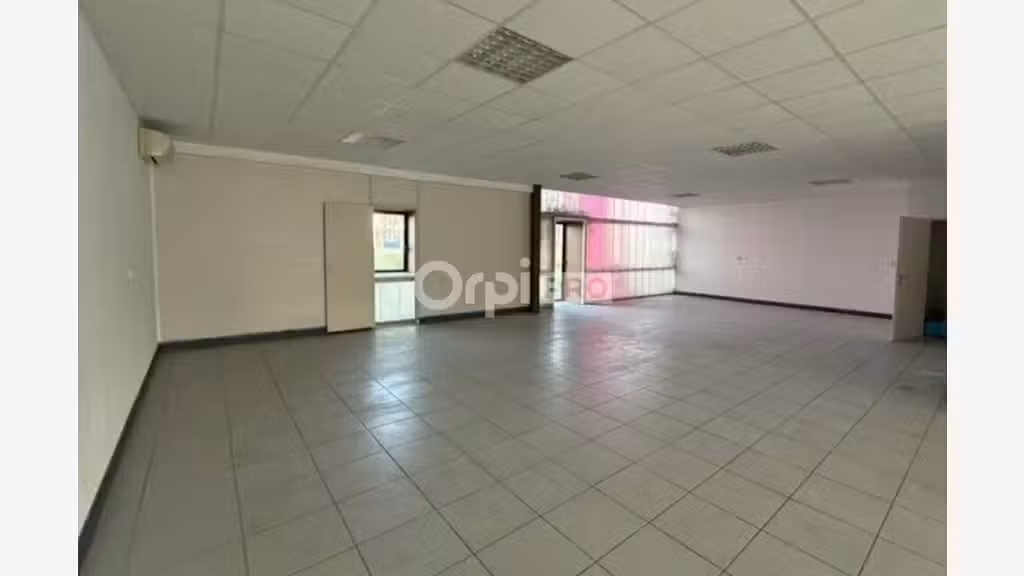 Bureau 177m² RDC à vendre axe passant à Mourenx