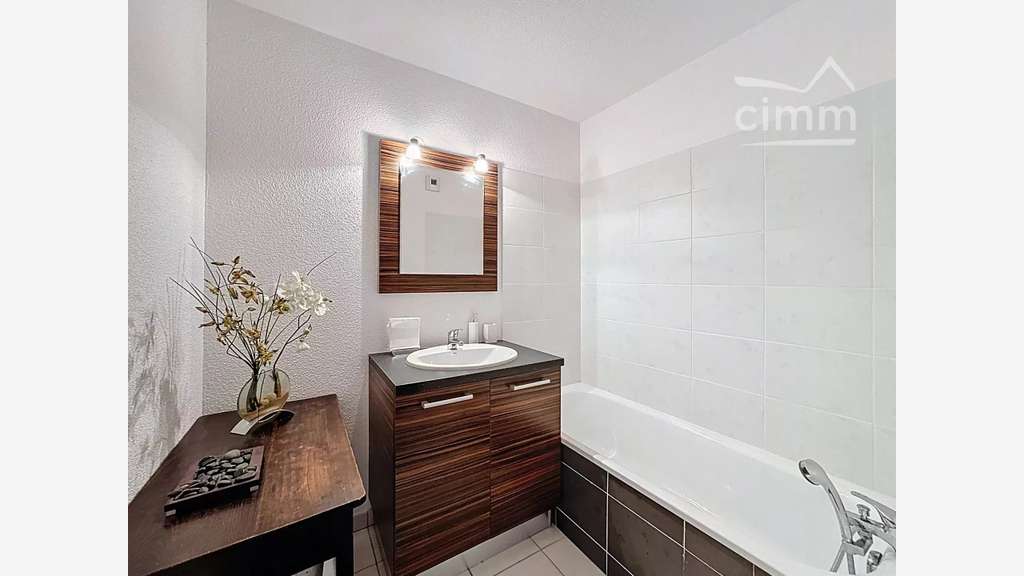 Bureau professionnel lumineux 46m² à Muret