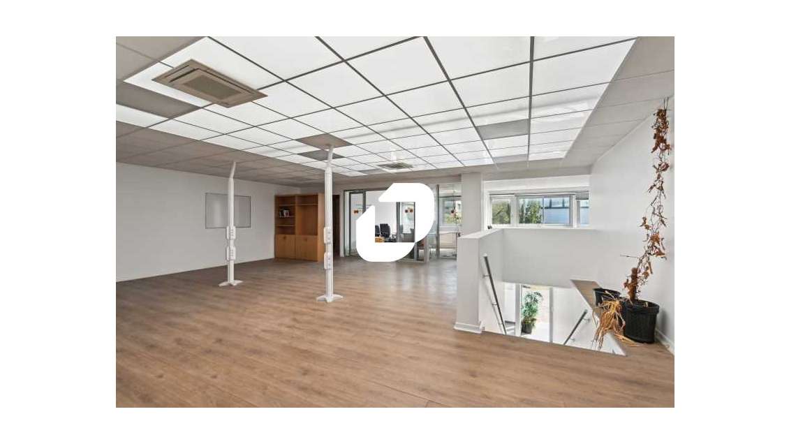 Vente Bureaux 365m² Nanterre