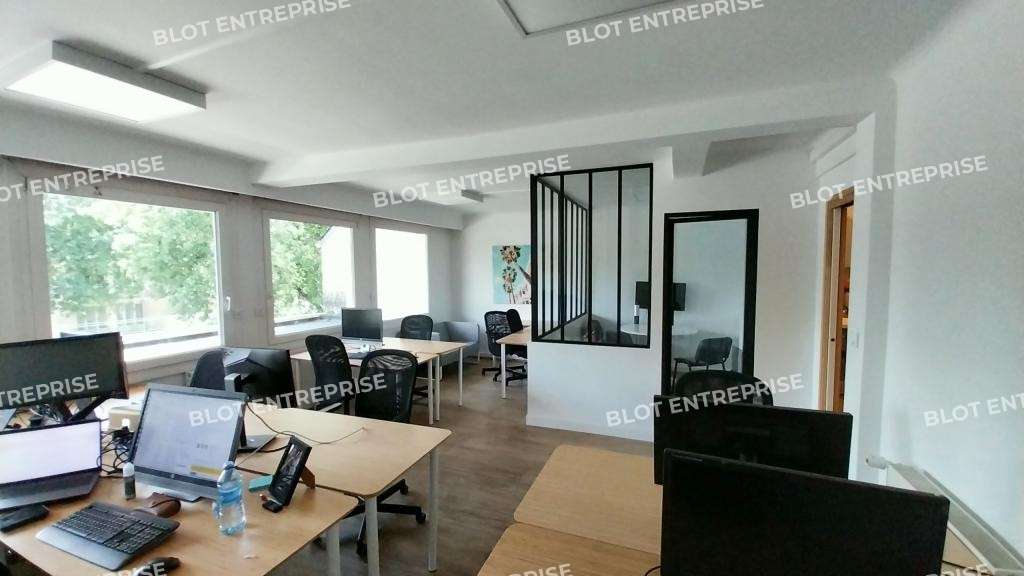 À vendre bureaux rénovés 83m² à Nantes