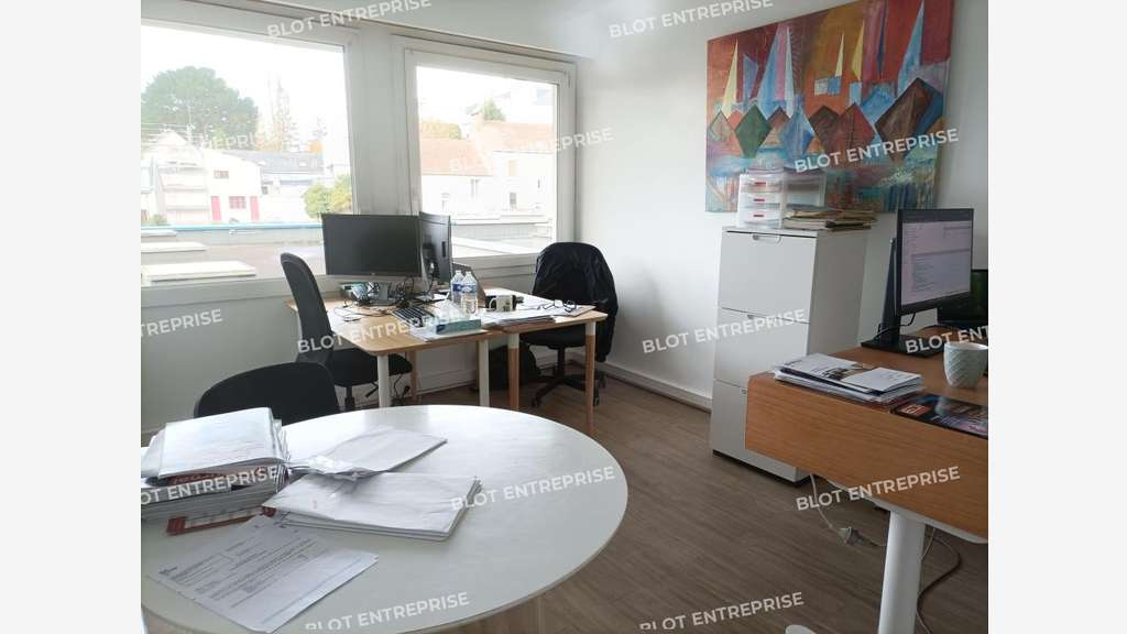 À vendre bureaux rénovés 83m² à Nantes