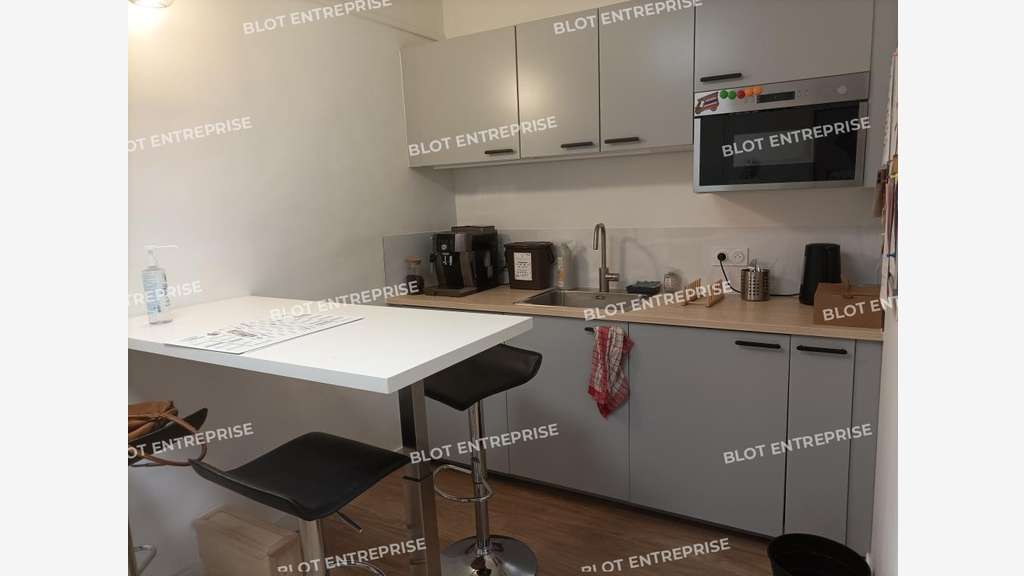 À vendre bureaux rénovés 83m² à Nantes