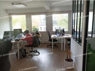 À vendre bureaux rénovés 83m² à Nantes