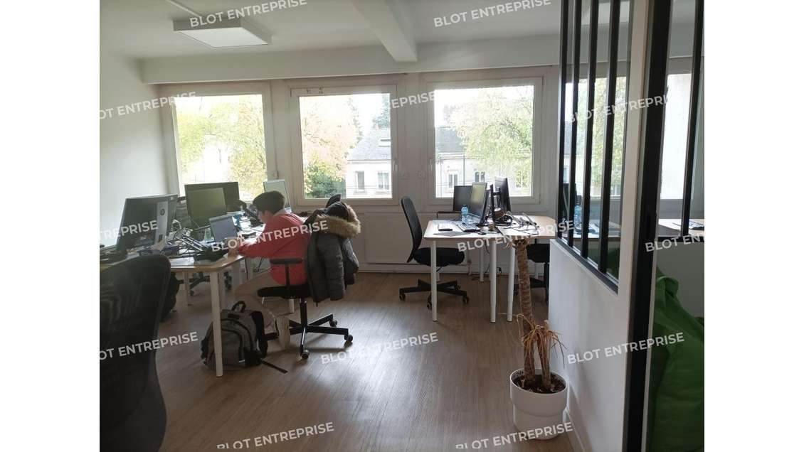 À vendre bureaux rénovés 83m² à Nantes