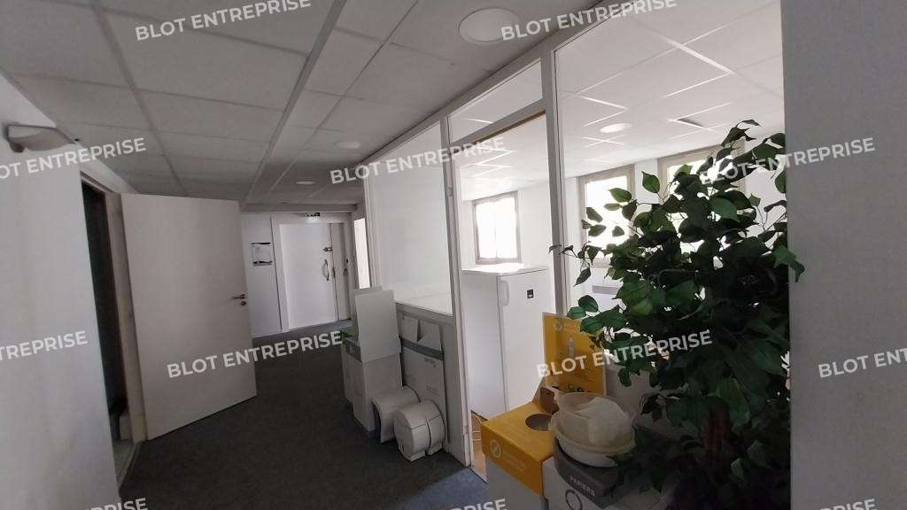 À vendre bureaux 264m² accès PMR à Nantes