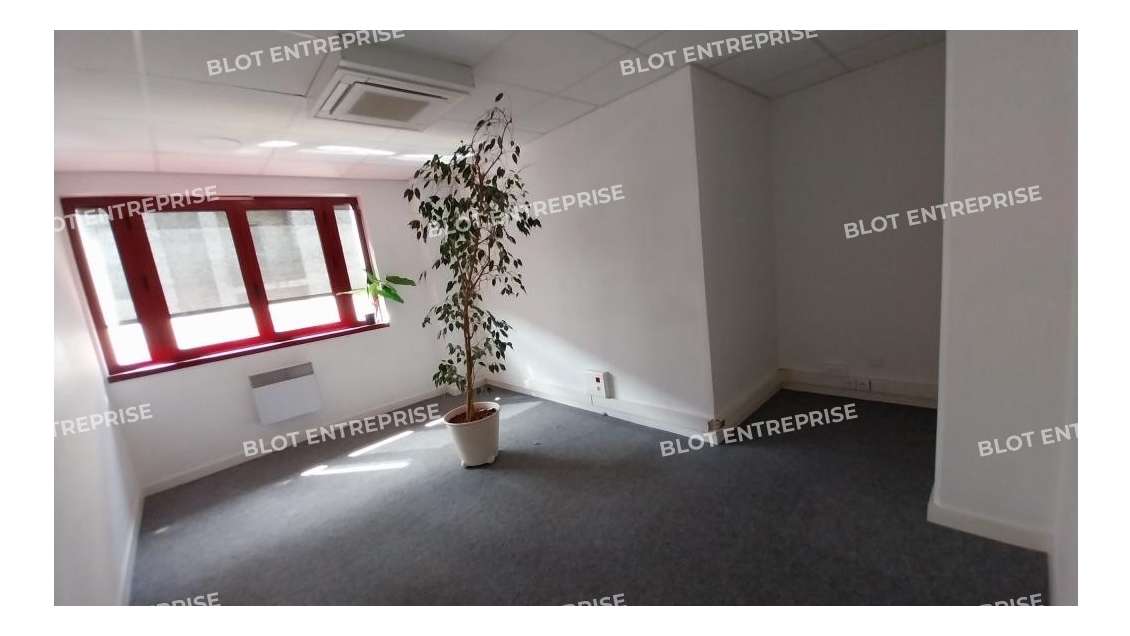 À vendre bureaux 264m² accès PMR à Nantes