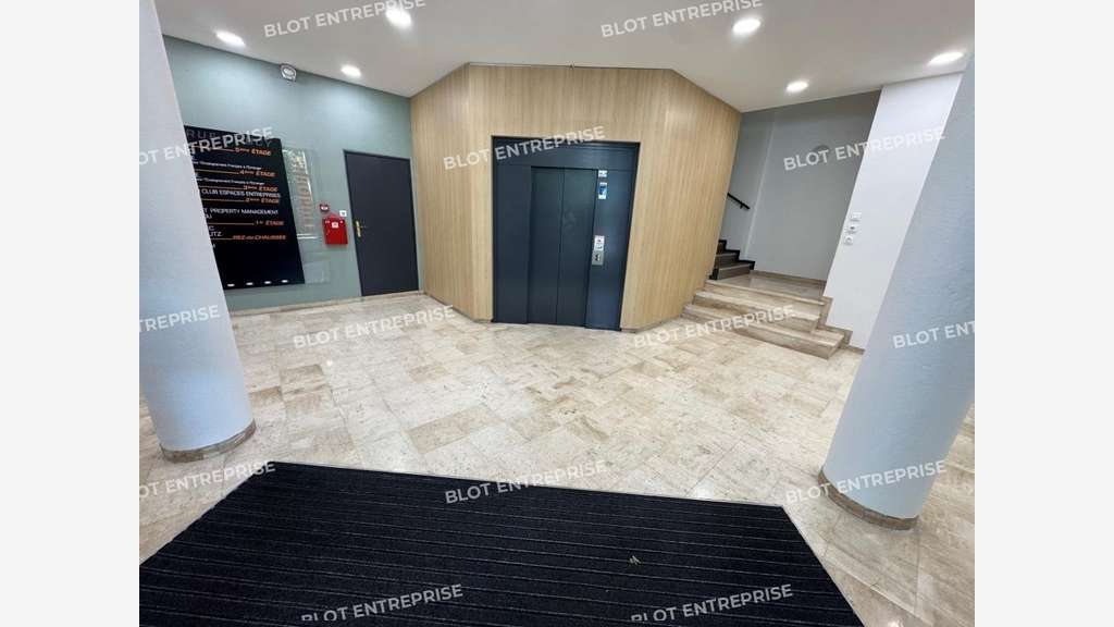 À vendre bureaux 264m² accès PMR à Nantes