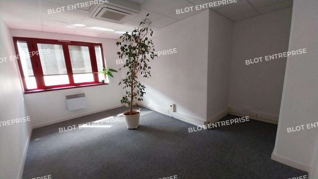 À vendre bureaux 264m² accès PMR à Nantes
