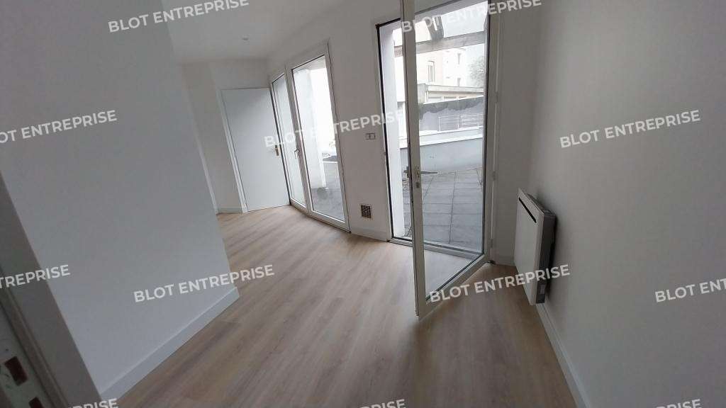 Vente bureaux 47m² Nantes Guist'hau accès PMR
