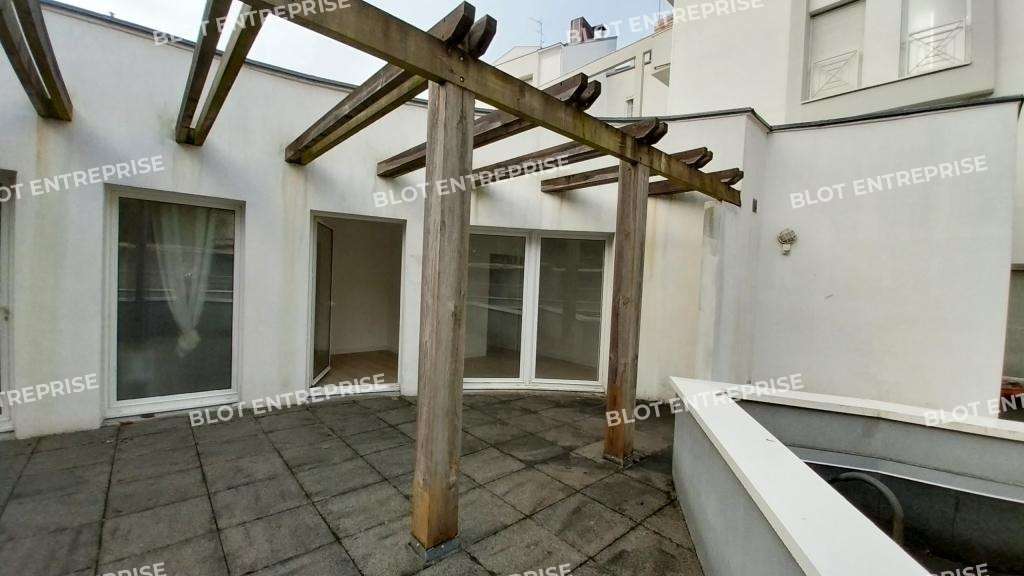 Vente bureaux 47m² Nantes Guist'hau accès PMR