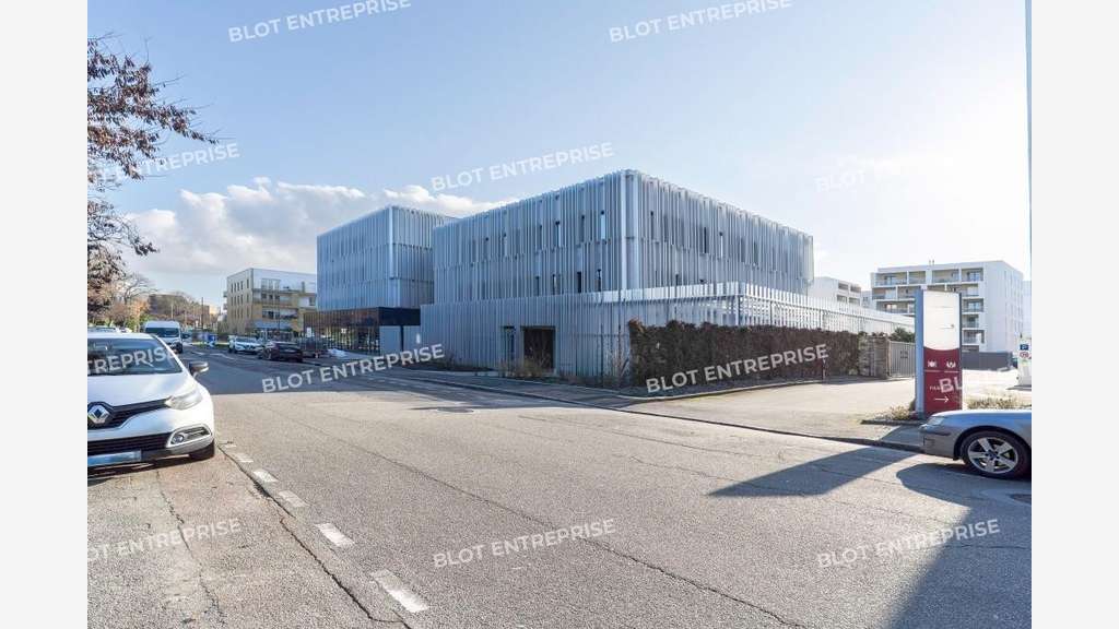 Location/vente bureaux neufs 290m² Haluchère