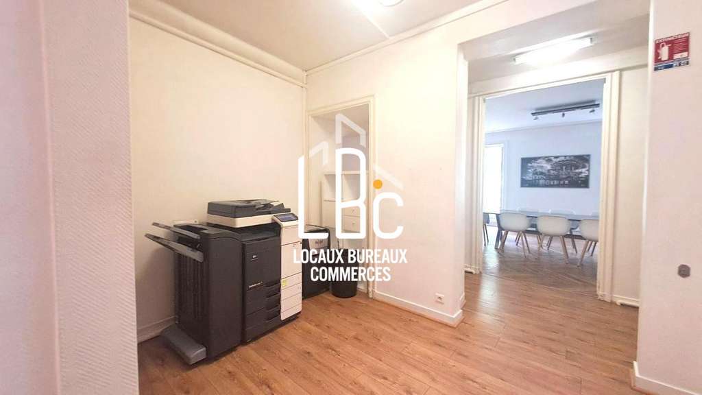 Vente bureaux de 35m² à Nantes centre  axe passant