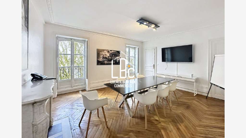 Vente bureaux de 35m² à Nantes centre  axe passant