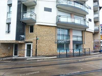 A vendre à louer bureaux 86m² Nantes St Félix