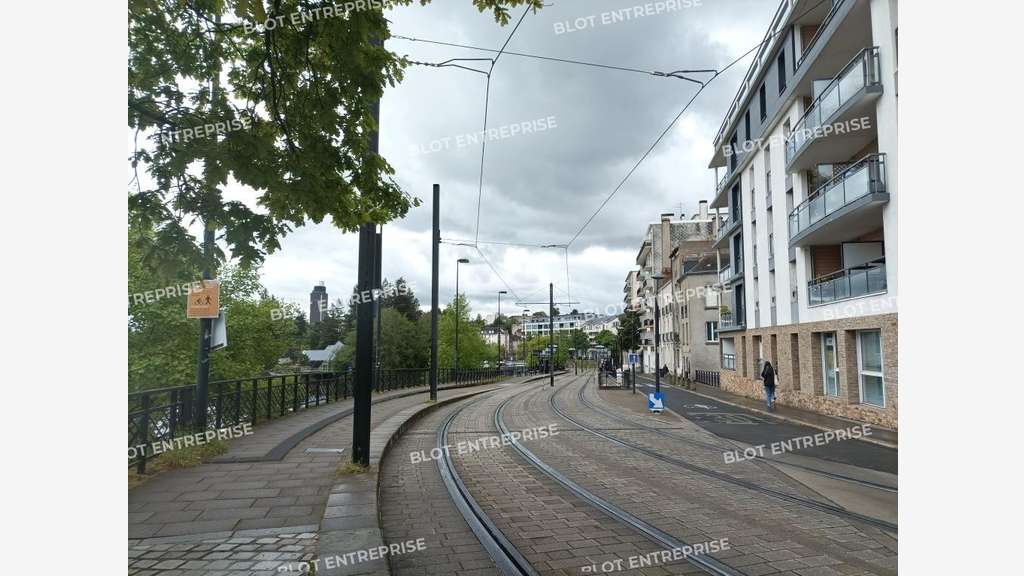 A vendre à louer bureaux 86m² Nantes St Félix