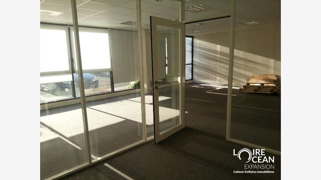 Vente bureaux de 70m² en RDC en agglo de Nantes