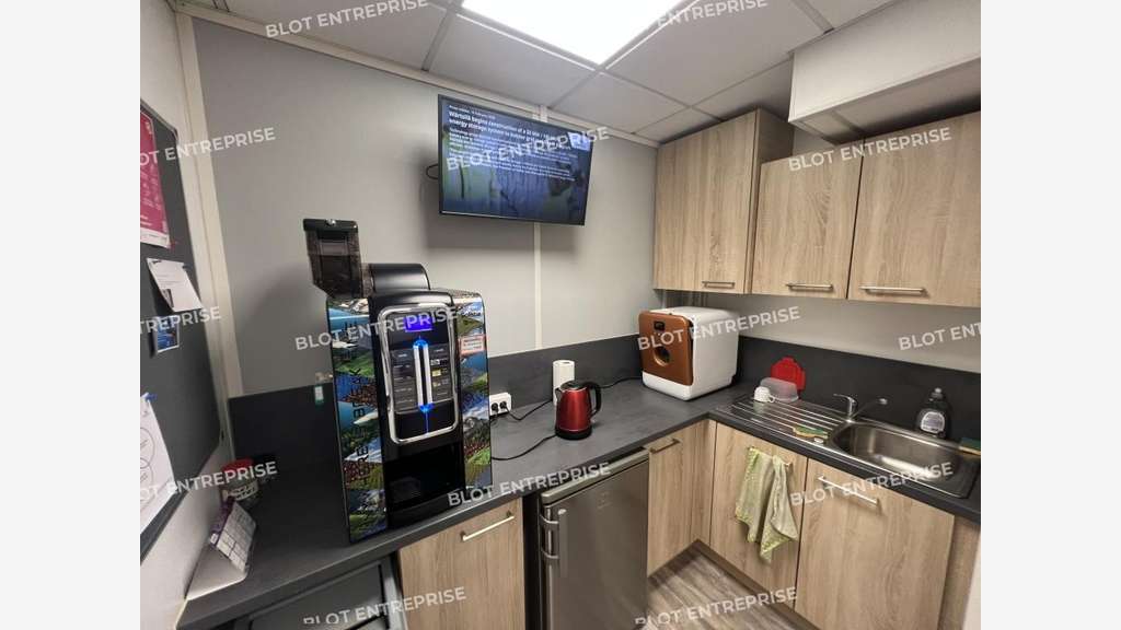 A vendre à louer bureaux 612m² sur l'Île de Nantes