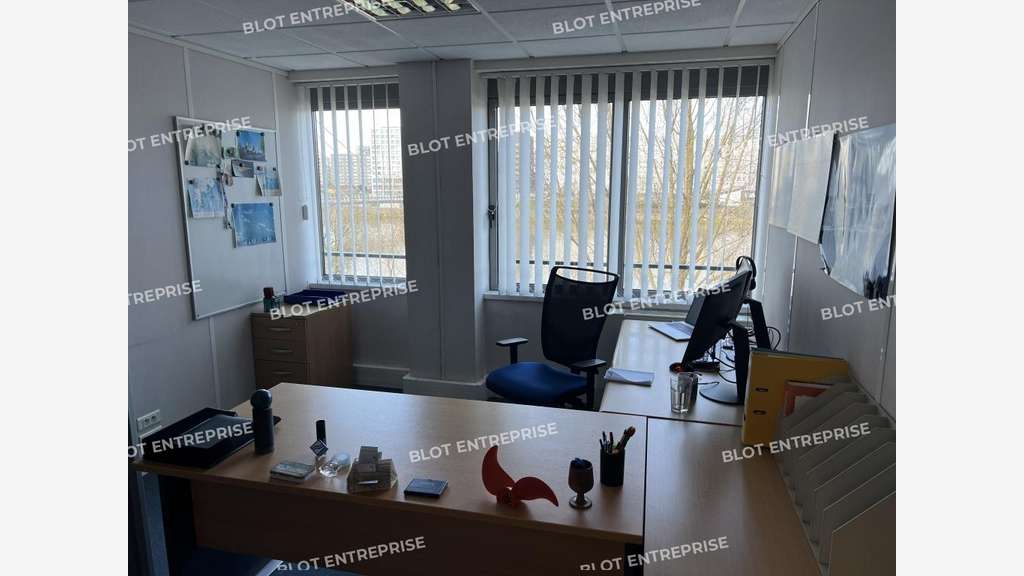 A vendre à louer bureaux 612m² sur l'Île de Nantes