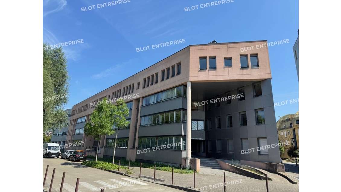 A vendre à louer bureaux 612m² sur l'Île de Nantes