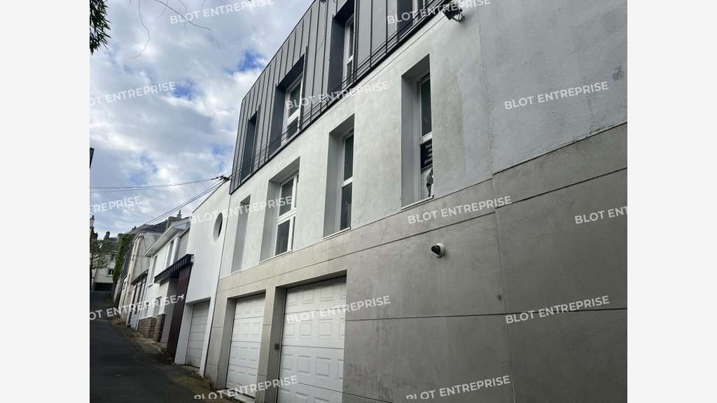 A vendre à louer bureau 262m² Nantes Canclaux-Zola