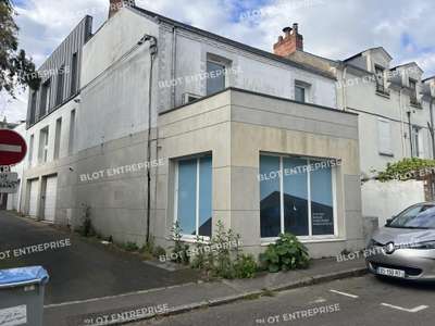 A vendre à louer bureau 262m² Nantes Canclaux-Zola