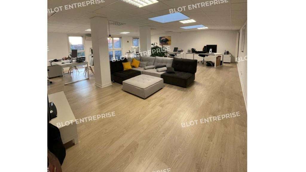 A vendre à louer bureau 262m² Nantes Canclaux-Zola