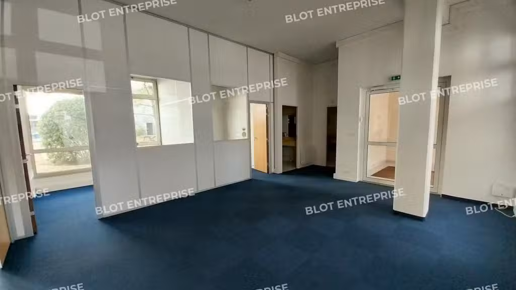 À vendre bureaux 380m² à Nantes Champs de Mars