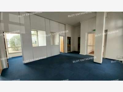 À vendre bureaux 380m² à Nantes Champs de Mars