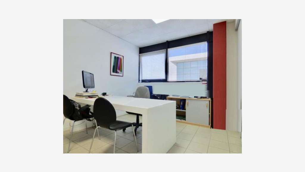 Vente bureaux 80m² RDC à Narbonne