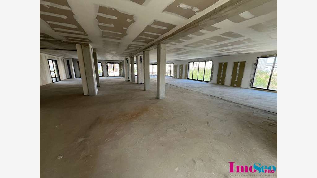 Vente bureaux neufs 115m² R+1 à Bordeaux Brazza