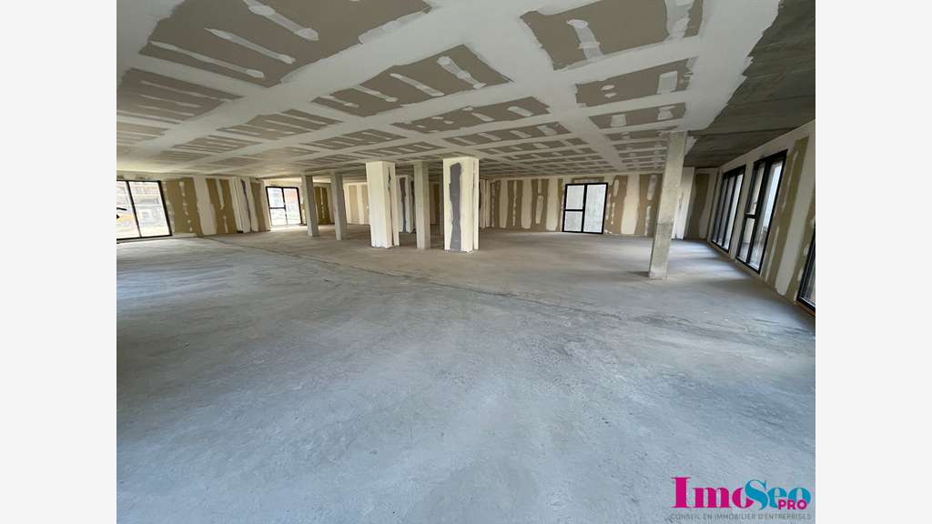 Vente bureaux neufs 115m² R+1 à Bordeaux Brazza