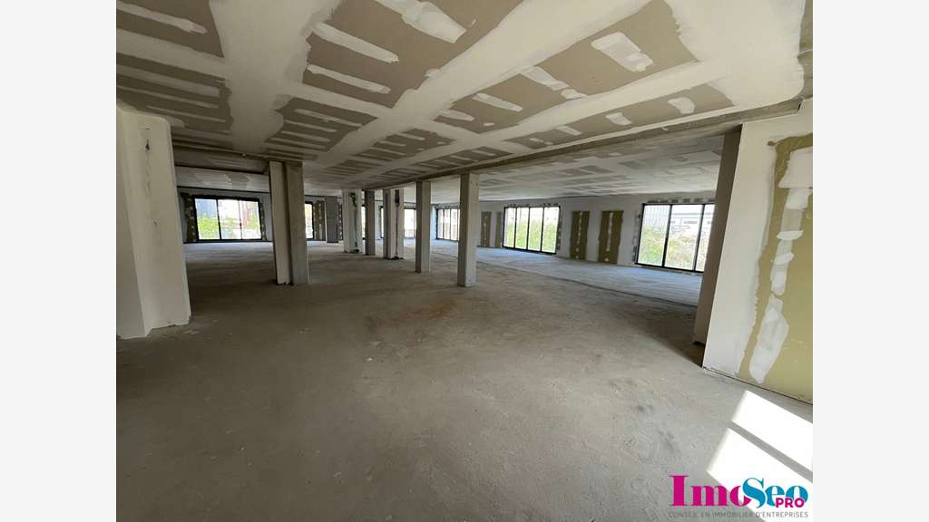 Vente bureaux neufs 115m² R+1 à Bordeaux Brazza