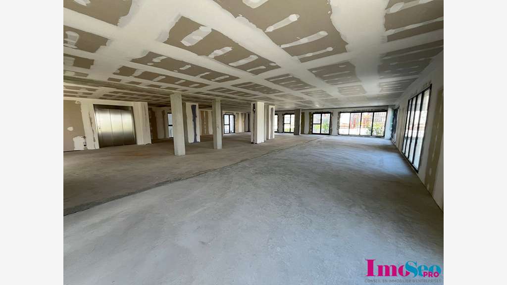Vente bureaux neufs 115m² R+1 à Bordeaux Brazza